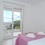Deluxe Carlotta *