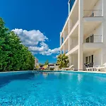 Apartman Deluxe Carlotta *