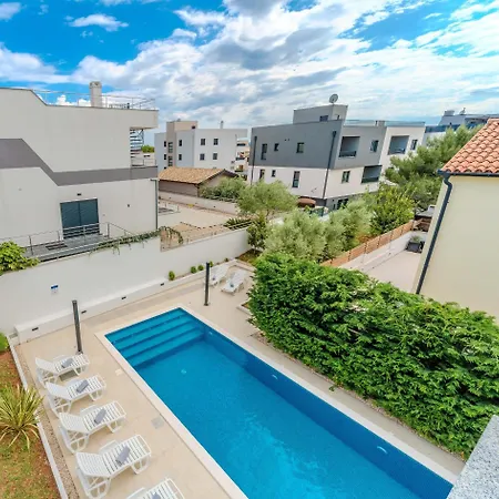 Deluxe Carlotta Apartamento *